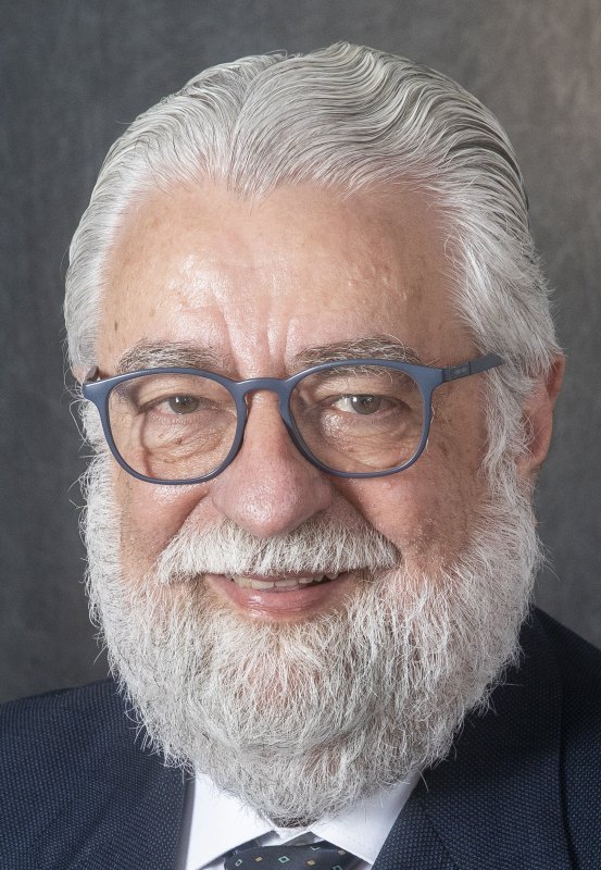 CÉSAR EDUARDO FERNANDES